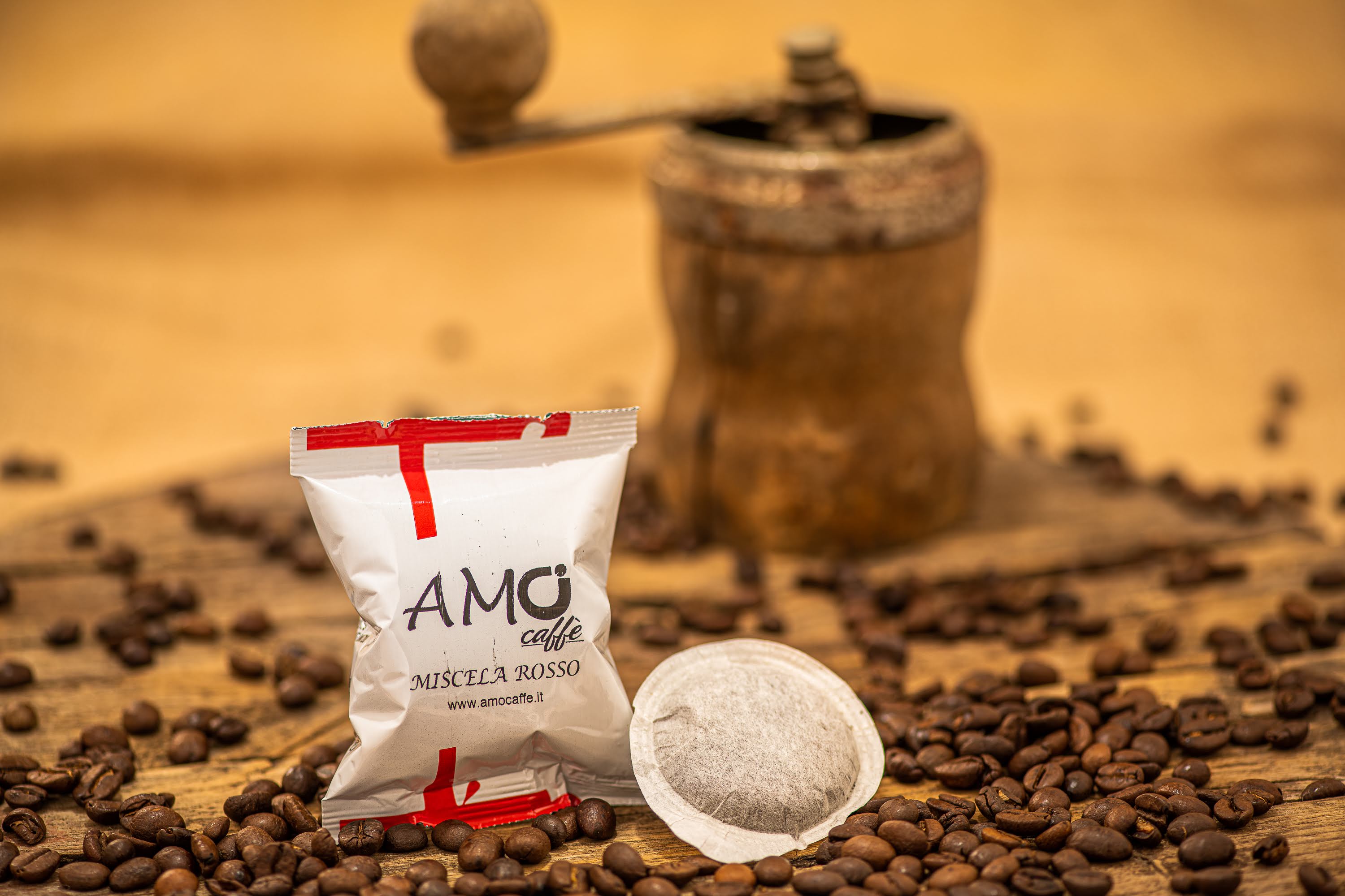 AMO CAFFÈ IN CIALDE MISCELA ROSSO CREMOSO (0,28€/1 PZ.) -150PZ.