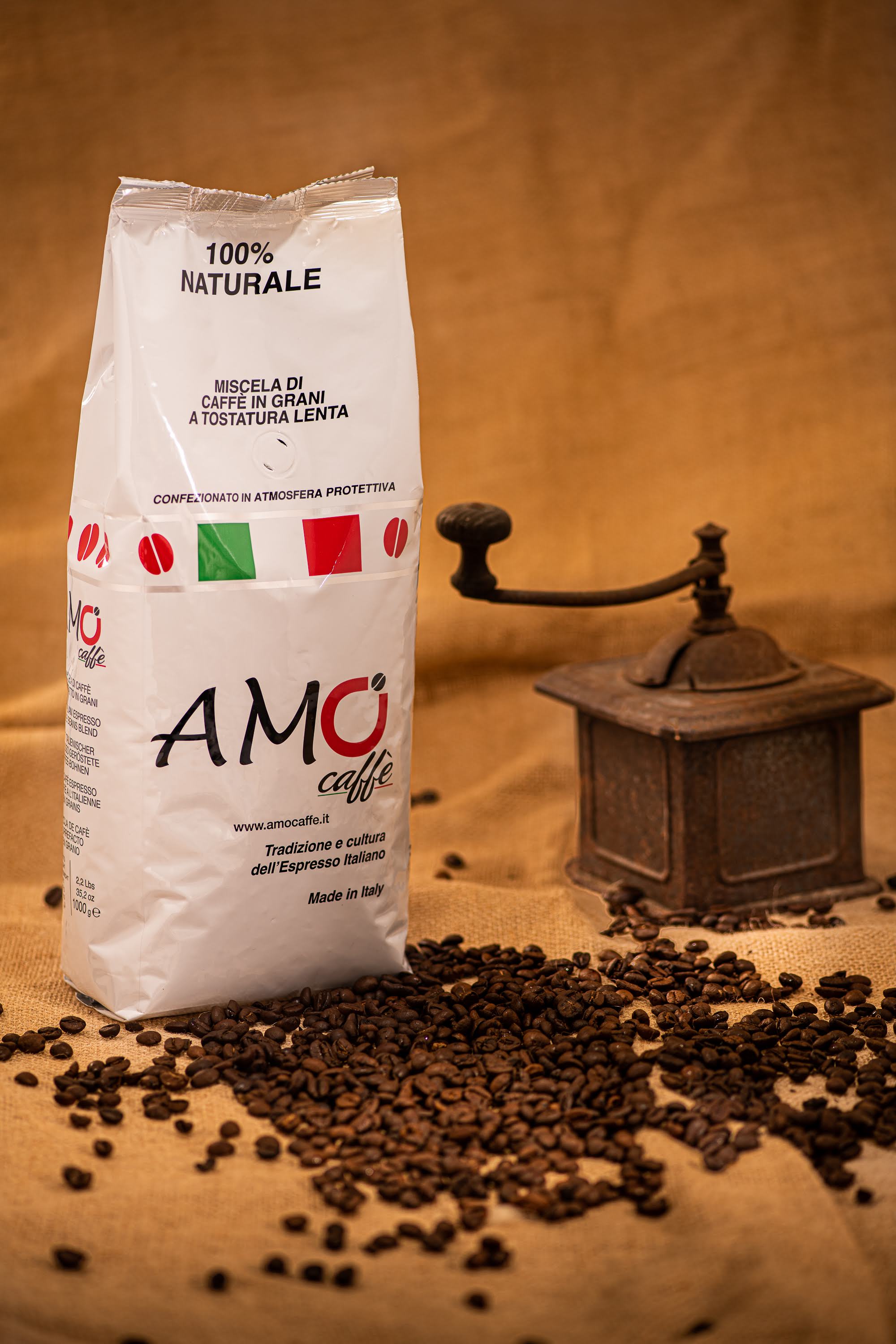 AMO CAFFE MISCELA ROSSO CREMOSO - MISCELA DI CAFFE IN GRANI A TOSTATURA LENTA
