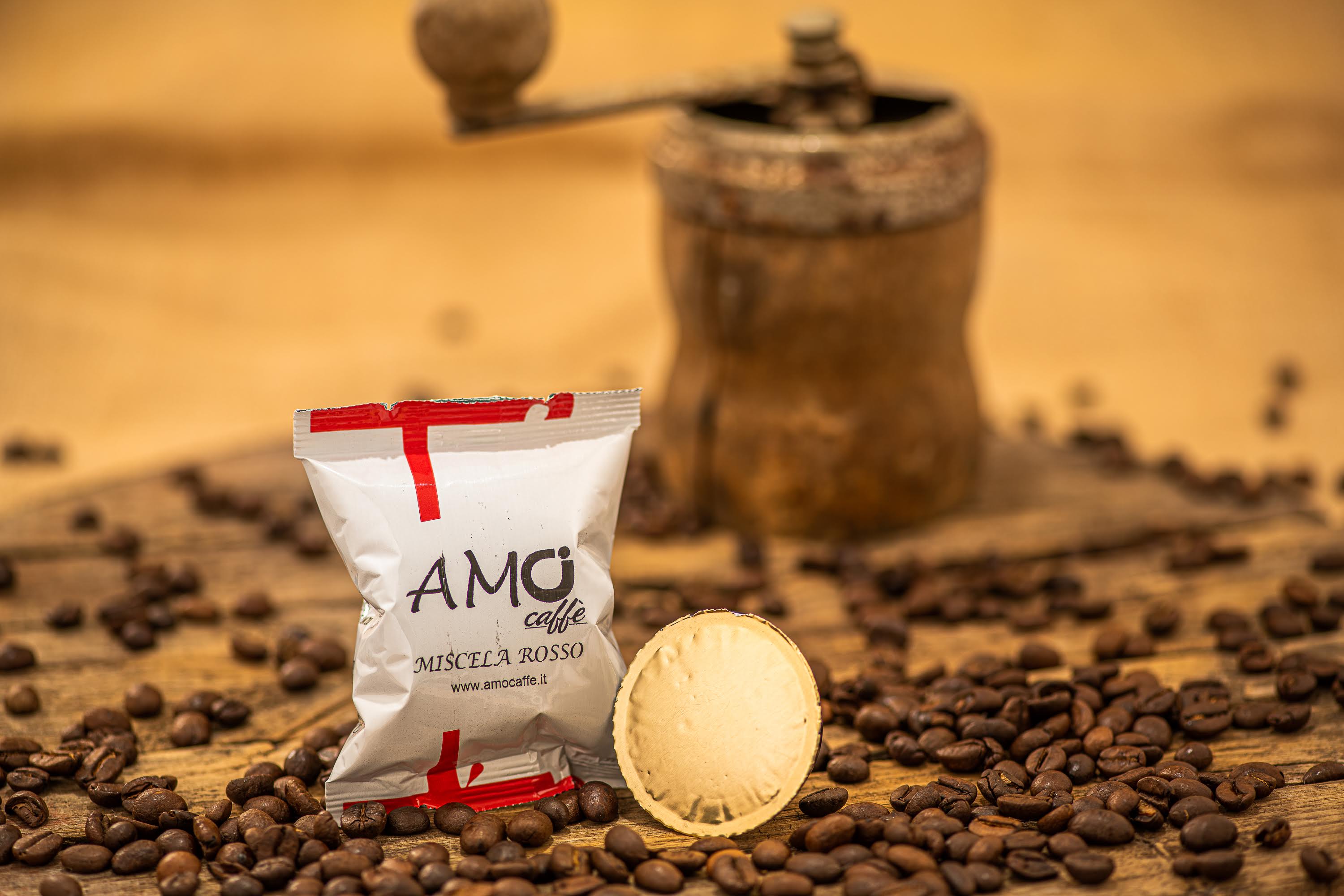 AMO CAFFÈ IN CAPSULA COMPATIBILE A MODO MIO MISCELA ROSSO CREMOSO (0,28€/1 PZ.) -100PZ.